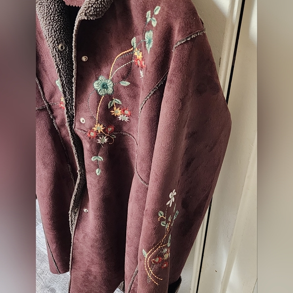 Unique embroidered faux leather lined jacket | EUC - Picture 4 of 7